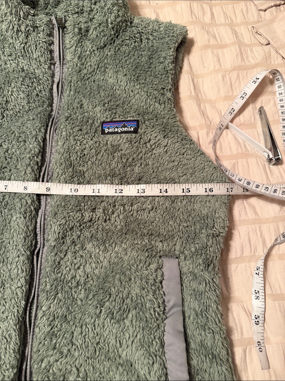 Patagonia fleece vest size small - Picture 5 of 9